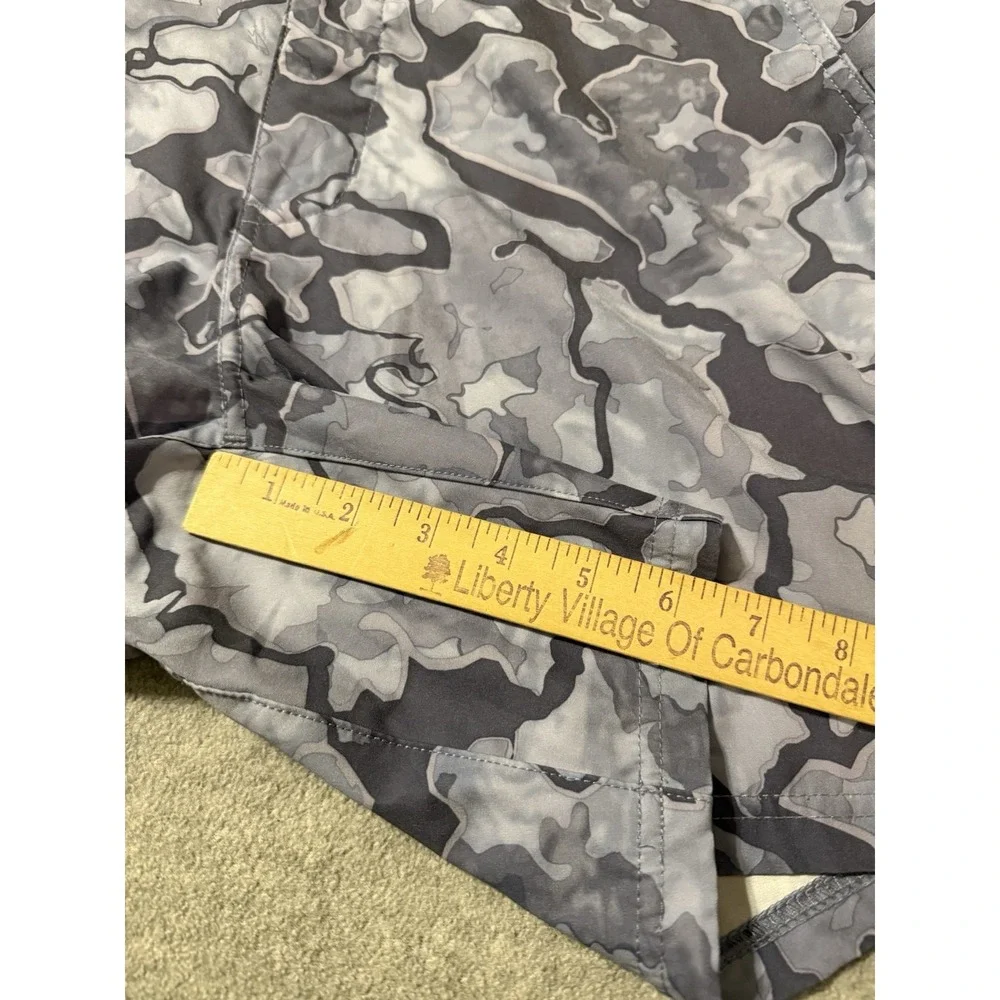 HUK Gear Men's XL Lowcountry Performance Fishing Shorts Camo Blue Black 6